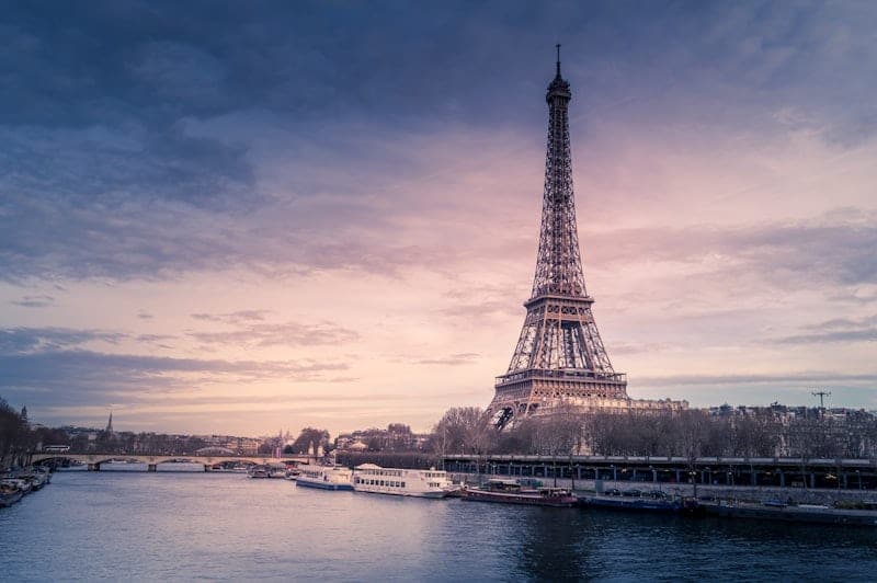 Paris boulevards and landmarks — long-haul flights from Tokyo Narita to Paris Charles de Gaulle