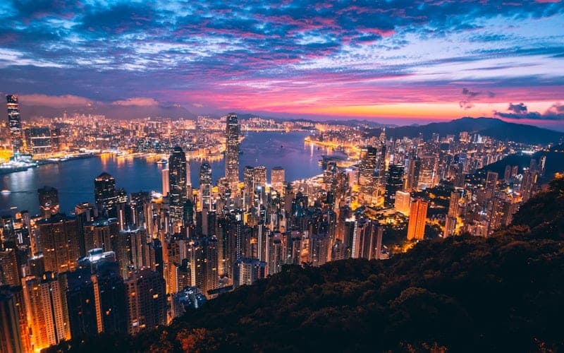 Cảng Victoria và đường chân trời Hồng Kông — điểm đến của chặng bay TP. Hồ Chí Minh (SGN) đi HKG